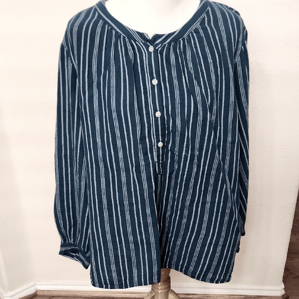 Universal Thread 1x Top